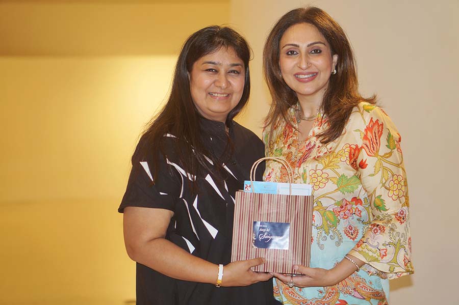 Representing Anamika Kala Sangam Trust, which was responsible for bringing Aap Ki Saiyaara to Kolkata, Richa Agarwal said: ‘We all know about what she’s trying to highlight, but how many of us are brave enough to speak about it. Also the way Juhi voiced the complexity of being a woman through her expressions, dialogue delivery is just fabulous’