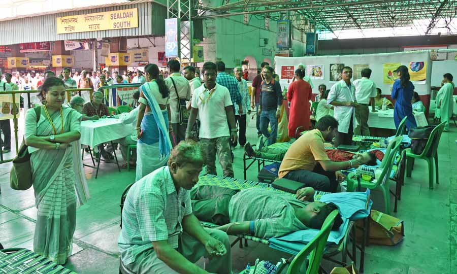 The Association of Voluntary Blood Donors, West Bengal, organised an awareness drive and a blood donation camp at Sealdah station on the World Thalassaemia Day on Monday