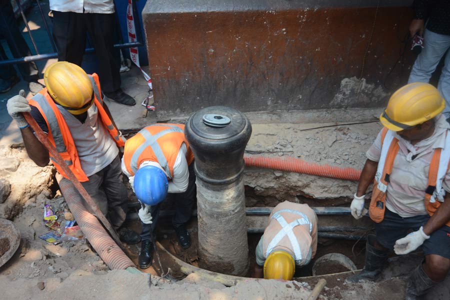 Excavation work underway on Tuesday to unearth a British-era cannon at Strand Road near the Eastern Railway building  