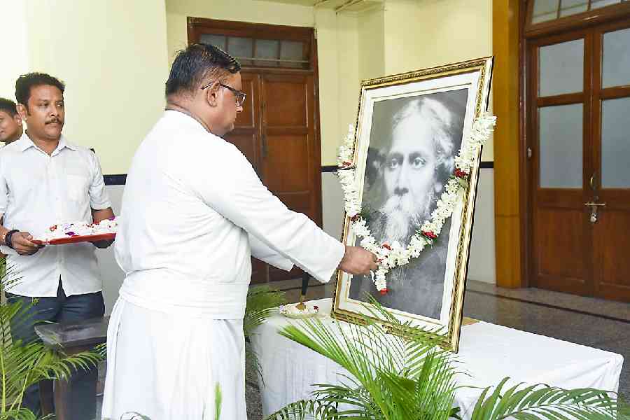 Father Dominic Savio pays tribute to Rabindranath Tagore at St Xavier’s College on Tuesday