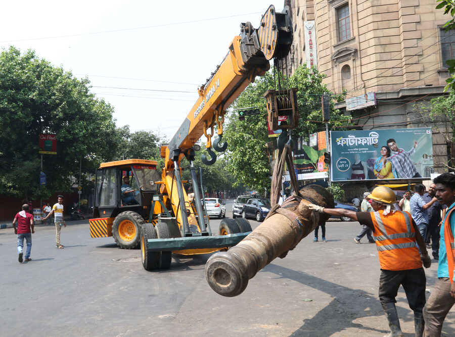 The British-era cannon was finally excavated from Strand Road near Eastern Railway building on Wednesday