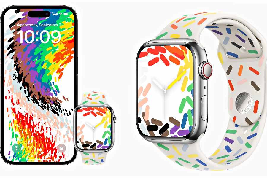 The new Pride Celebration watch face, band and iOS wallpaper honour the combined strength and mutual support of the LGBTQ+ community.  
