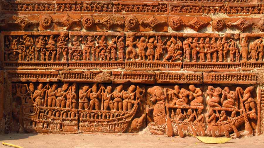 Terracotta plaques on the outer walls of the Ananta Basudev Temple