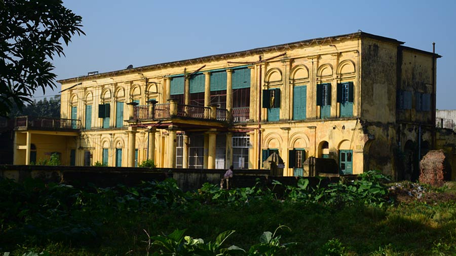 The present condition of the residence of the Bansberia Raj family 