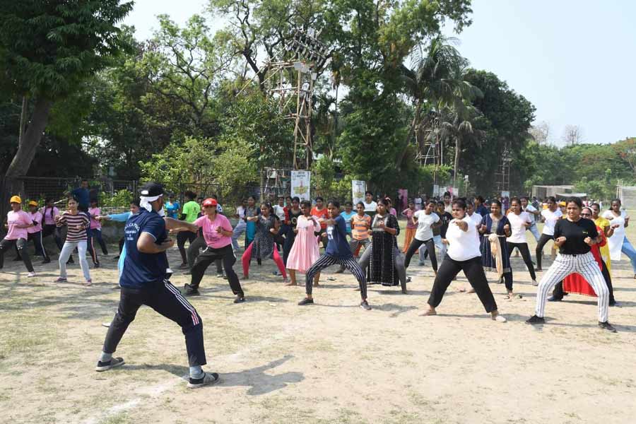 On Thursday, the eighth edition of Tejaswini, a self-defence training initiative for women organised by Kolkata Police began. It will continue till May 21. Several women have signed up for the workshop which is free 