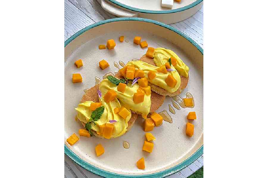 Alphonso Mango Mousse Japanese Souffle Pancake from Pinkk Sugars