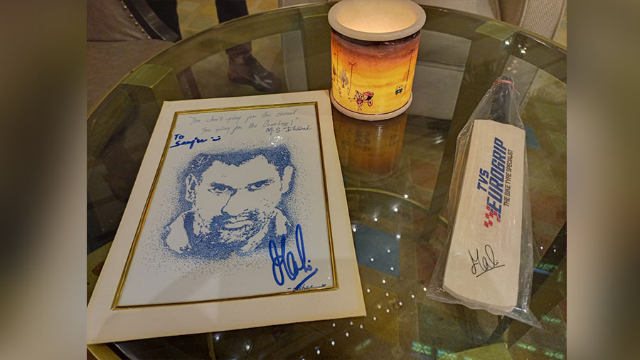 The artwork, made by a friend of Sanju, that impressed Dhoni