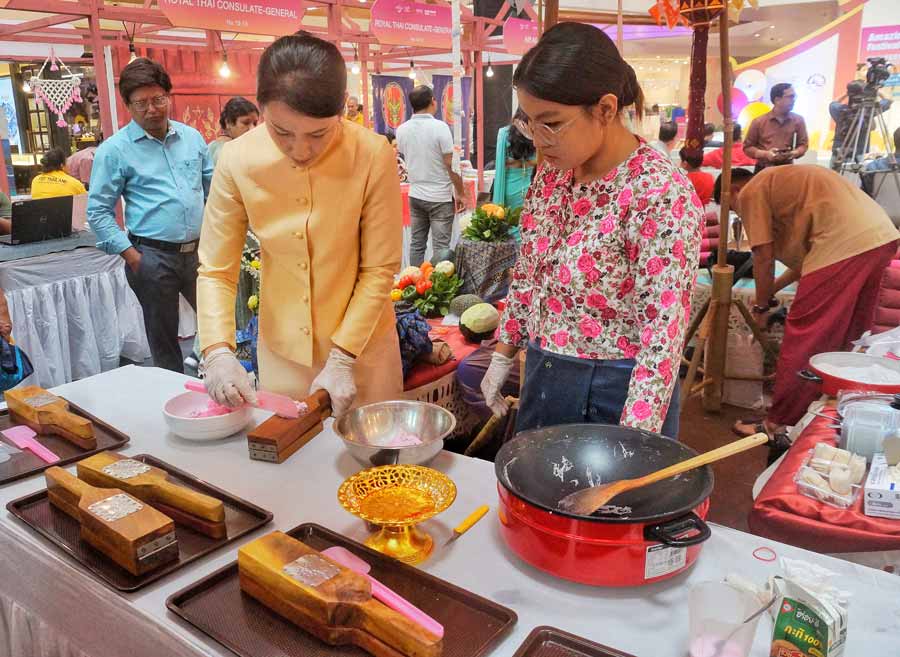 Live Thai food demonstration of steamed flower-shaped dumplings (Chor Muang) attracted a lot of audience. Food stalls selling Thai products like canned tuna, soft drinks, oils, sauces have been put up. Yavaprapas in her inaugural speech said: ‘Five hotels in Kolkata are organising Thai Food Week at their respective establishments during this time and is serving a specially curated Thai menu, which includes steamed Beckti, stir-fried soft shell crab, mango with sticky rice and more’