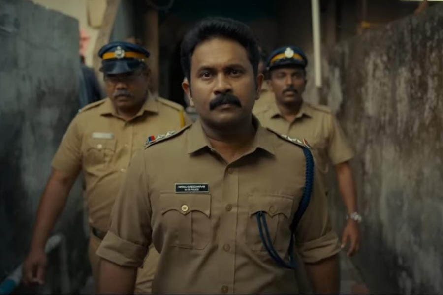 Marathi Sex Polis Videos - Kerala Crime Files | Kerala Crime Files teaser: Lal and Aju Varghese play cops  in the gritty crime thriller - Telegraph India