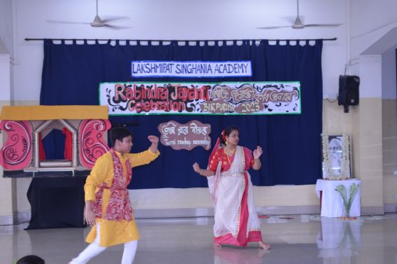  Lakshmipat Singhania Academy recently celebrated the 162nd birth anniversary of one of the greatest figures of Indian literature, Rabindranath Tagore. The event included performances by students and teachers which paid tribute to the poet and philosopher