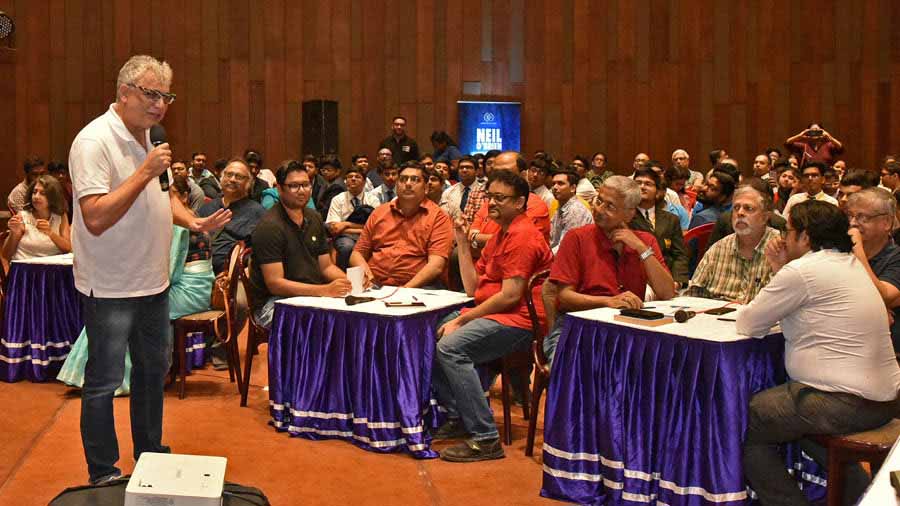 Quiz veteran Derek O’Brien addressed the participating teams 