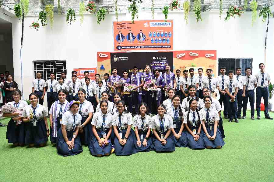 The students of Narayana School, New Town, were an enthusiastic bunch, cheering for their favourite Knights