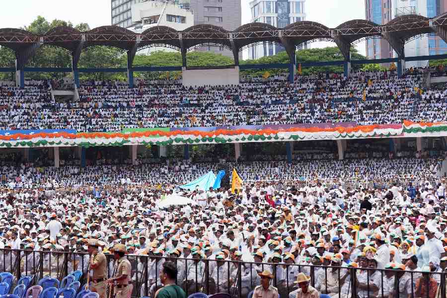 Congress workers and supporters gathered during the swearing-in ceremony of Congress government at Kanteerava Stadium, in Bangalore