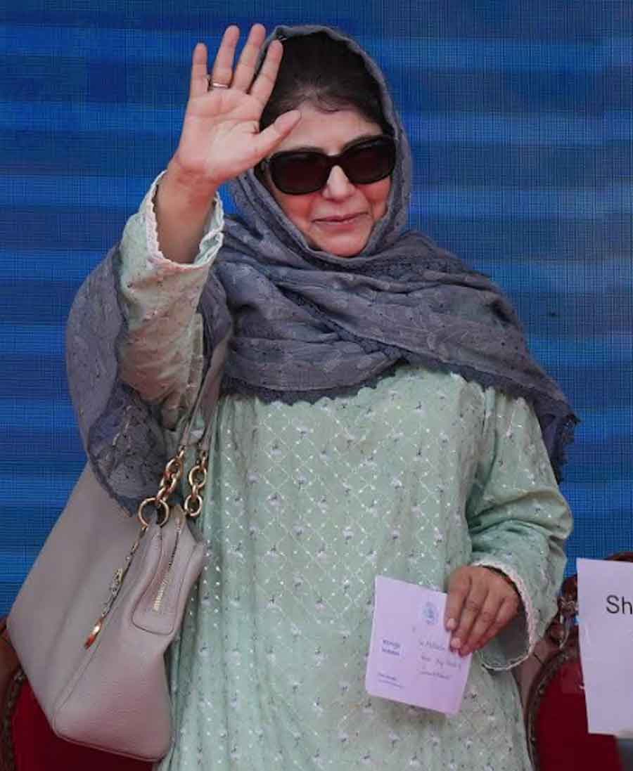 PDP chief Mahbooba Mufti during the swearing-in ceremony of Congress government in Bangalore