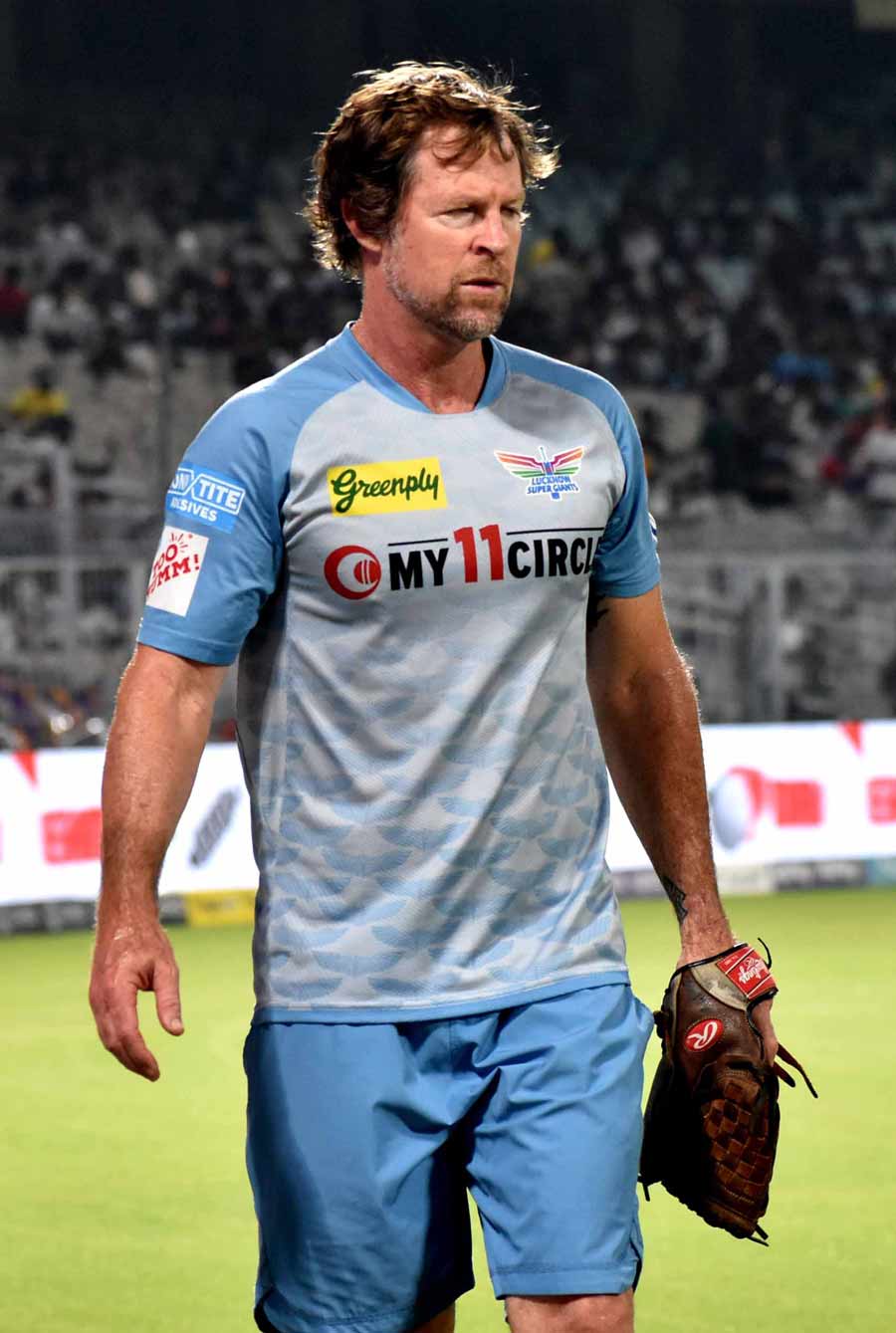 LSG’s fielding coach Jonty Rhodes at the nets at Eden Gardens ahead of the crucial tie on Saturday. KKR is in a tight spot. Even if they win this game, they will finish with 14 points. However, given their poor net run rate (NRR), they need to ensure they win by at least 103 runs and then hope RCB and MI to lose their final games and in case KKR lose this game against LSG, they definitely won't qualify for the play-offs