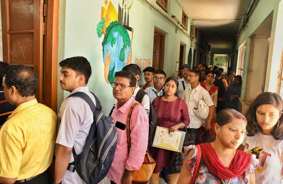 Guardians and students queued up at the Jadavpur Vidyapith on Saturday to collect forms for class XI. Earlier, on May 19, 2023 Madhyamik results were announced and the overall pass percentage of students of class 10th stood at 86.15 per cent. East Midnapore topped the list of best performing districts with the highest percentage of 96.81%. Kalimpong stood second with 94.13 per cent and Kolkata registered 93.75 per cent