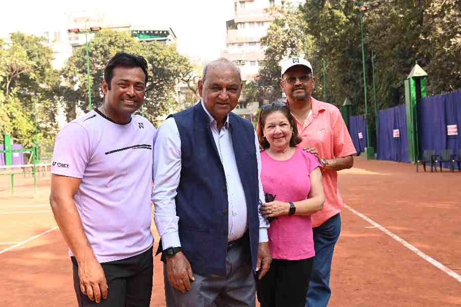 (L-R) Leander with his father, Dr Vece Paes, Juliana Van Steensel and Sunny Uthup. “My dad is my hero, my best friend, my guiding light, North Star and also Baba. To emulate him was what I wanted to do from a very young age,” says Leander.  