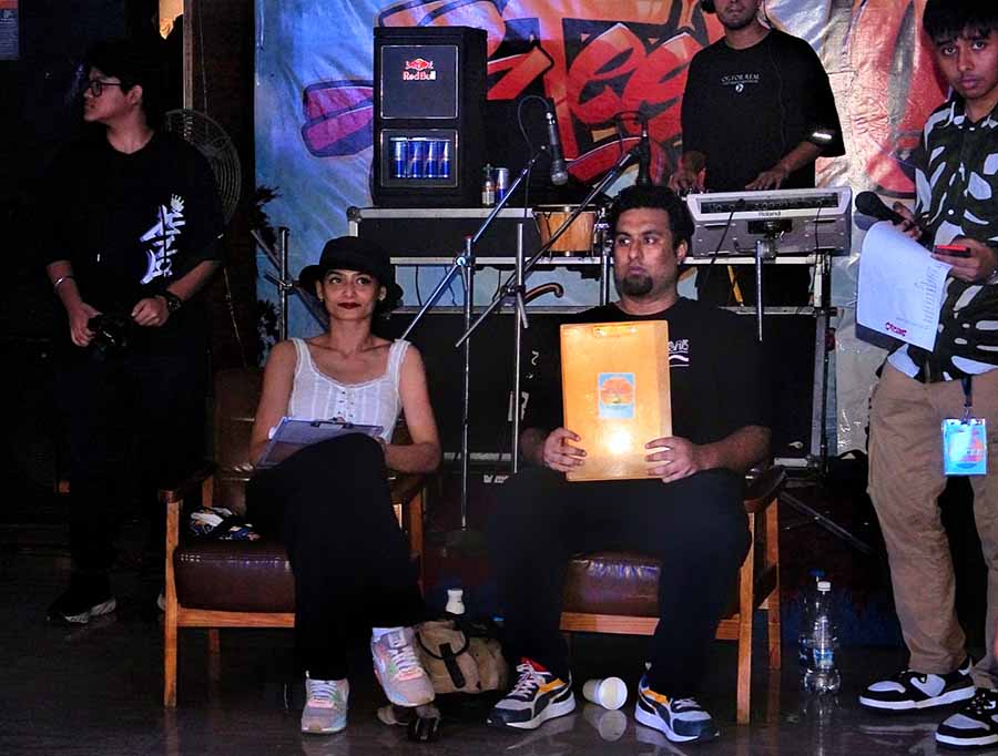 Mekhola Bose and Monstah judged the Rep Your Style category