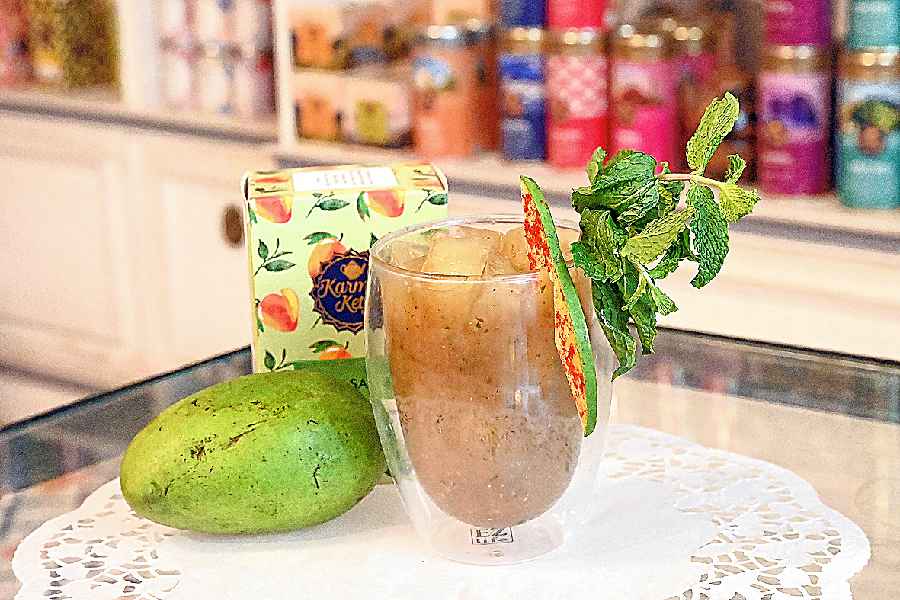 Aam Salaam Panna at Karma Kettle: Known for serving a variety of unique teas, this tea room in Calcutta has introduced a new summer-special variety incorporating the king of fruits and its popular raw variety preparation, the aam panna. Similar to the spicy raw mango drink, this green tea variety is prepared with a soft and pulpy raw mango puree made of salt, sugar, ginger and green chilli and powder of dry roasted Indian spices, served chilled with ice cubes infused with the green tea. 