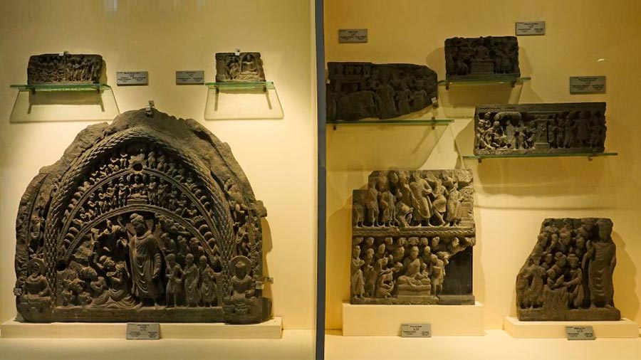 In Gandhar gallery, one can observe the noted influence of the Greco-Roman culture on the artifacts