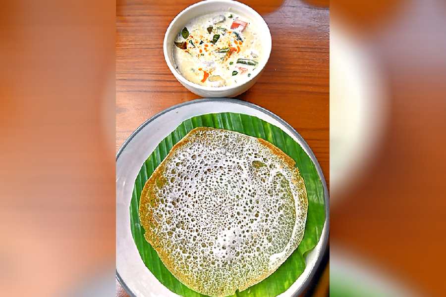 A comforting combination is an appam with kurma. Feather-light rice hoppers (appam) are paired with spring vegetables cooked in Kerala-style rich coconut and cashew curry (kurma). You wouldn’t stop at just one.