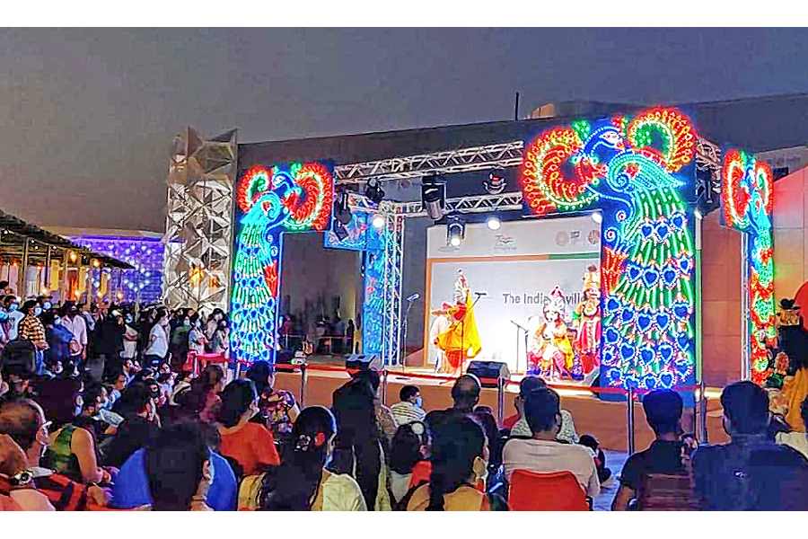 Chandannagore lights at the India Pavilion at Dubai Expo 2022, designed by Palchoudhuri and made by artist Asim Dey