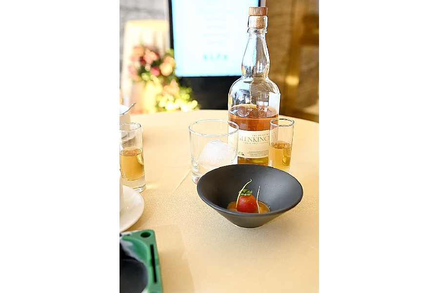 Cherry Tomato Rasam Burst was served as the amusebouche, the savoury ahead of the appetiser. It was paired with Glenkinchie 12YO, a lowland single malt whisky that had honey and caramel notes to it.