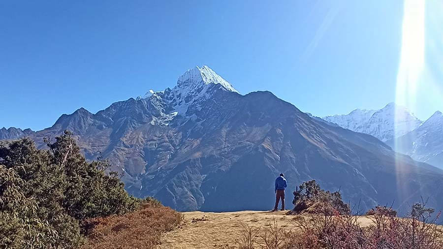 A pit stop on our acclimatisation trek to the Hotel Everest View (3880 metres) on our second day at Namche Bazaar