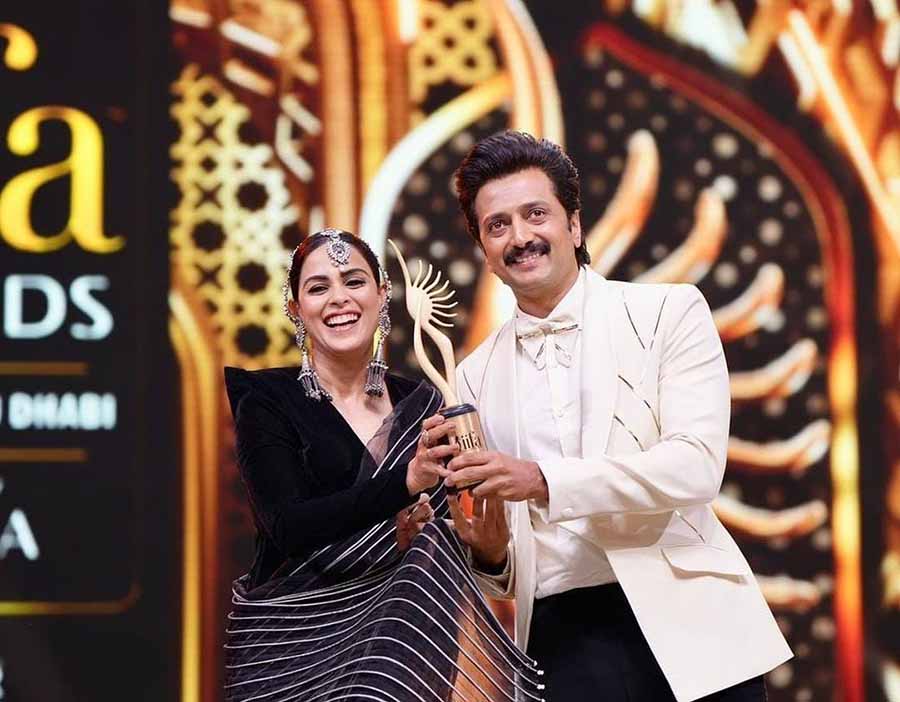 Actor-couple Riteish Deshmukh and Genelia Deshmukh took home an award for Outstanding Achievement In Regional Cinema for their 2022 Marathi film Ved. 