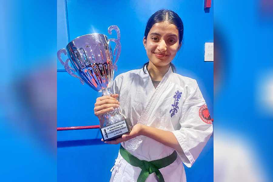 Rishika Banerjee wins 11th European Championship of Karate Kyokushinkai in Barcelona