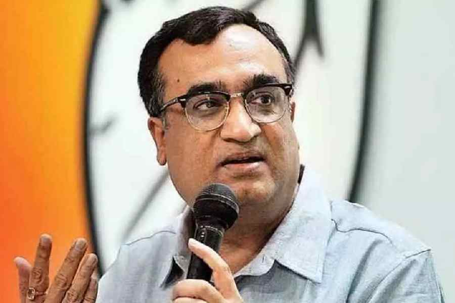 Ordinance row: Ajay Maken slams Arvind Kejriwal for seeking 'enhanced' powers, Aam Aadmi Party asks for Congress's stand - Telegraph India