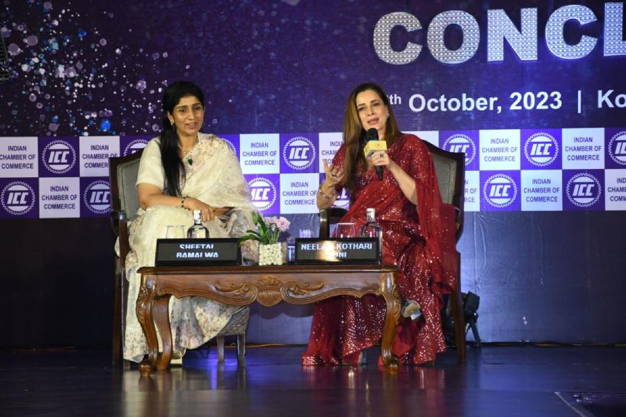 (L-R) Sheetal Bamalwa from Nemichand Bamalwa & Sons, a member of LSG, in conversation with actress and jewellery designer Neelam Kothari Soni in the special talk session hosted at the event.
