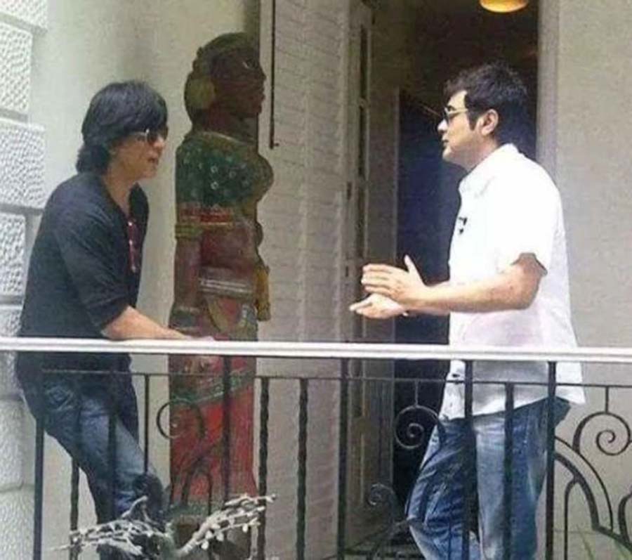 Evergreen superstar Prosenjit ‘Bumba’ Chatterjee too joined in wishing SRK online: ‘Many many happy returns of the day Baadshah @iamsrk! Wishing you a fantastic year ahead! God bless.’