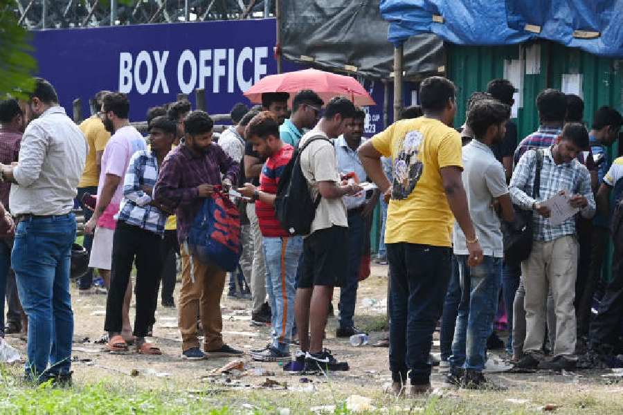 Fans queue up at the Mohammedan Sporting Club ground on Thursday for tickets to the India-South Africa World Cup match at the Eden Gardens on Sunday.