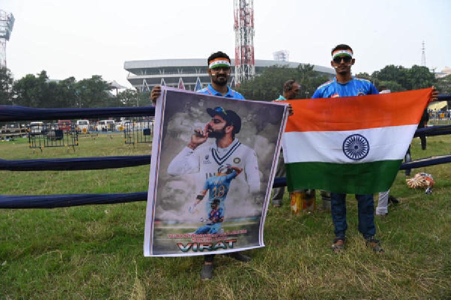 Spandan Sinha (left) and Diganta Sinha, cousins, watched the match at K Block. Many people left the ground before the match ended. But they stayed back. “We wanted to savour every bit of the experience. We knew Kohli was to be the Man of the Match. We wanted to watch that,” said Sapndan, 28, who lives in Howrah. Diganta, 25, came all the way from Bankura to watch the match. “The match summary is that South Africa lost to Virat Kohli by 18 runs,” he said. The proteas were bundled out for 83. Kohli scored an unbeaten 101.