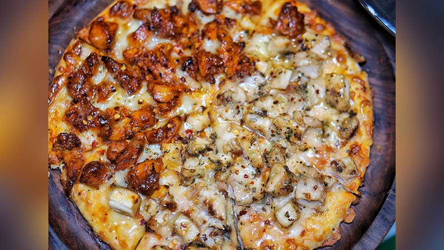 Overloaded Chicken Pizza