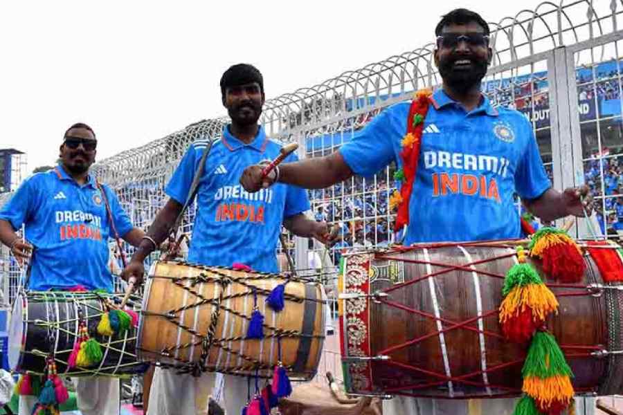 op-ed | Thirsty for cricket: An afternoon at Chepauk - Telegraph India