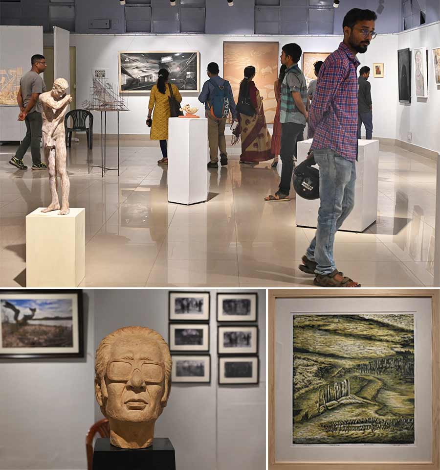 Exhibitions are on at the Academy of Fine Arts and Gaganendra Shilpa Pradarshanshala. At the Academy, artists from all over Bengal aged between 25 and 45 have got opportunity to exhibit their pieces of art. Paintings on different mediums like watercolour, charcoal, woodcut, sketches and even sculptures made of wood, fibreglass can be seen