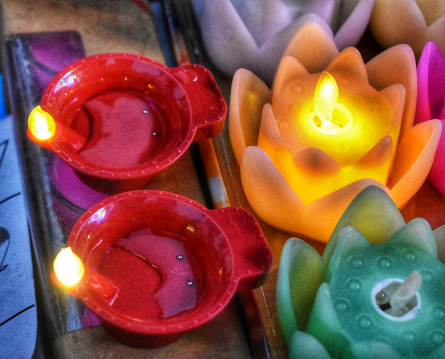 From lotus to ‘diya’ shapes, you will be left spoilt for choice while buying lights at the Chandni Market and Ezra Street