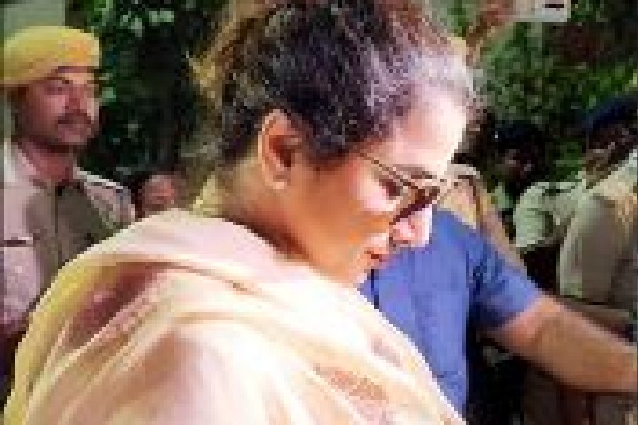 Vidya Balan being escorted in