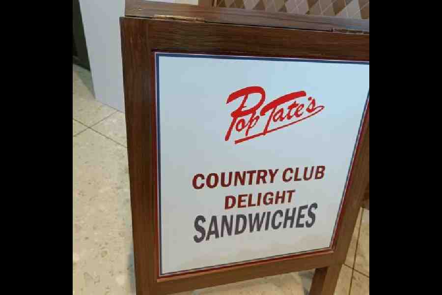 Anyone who has spent their growing-up years pored over Archie digests would dream of hanging out at Pop Tate's. Well, we did... with a lot of delish bites on offer
