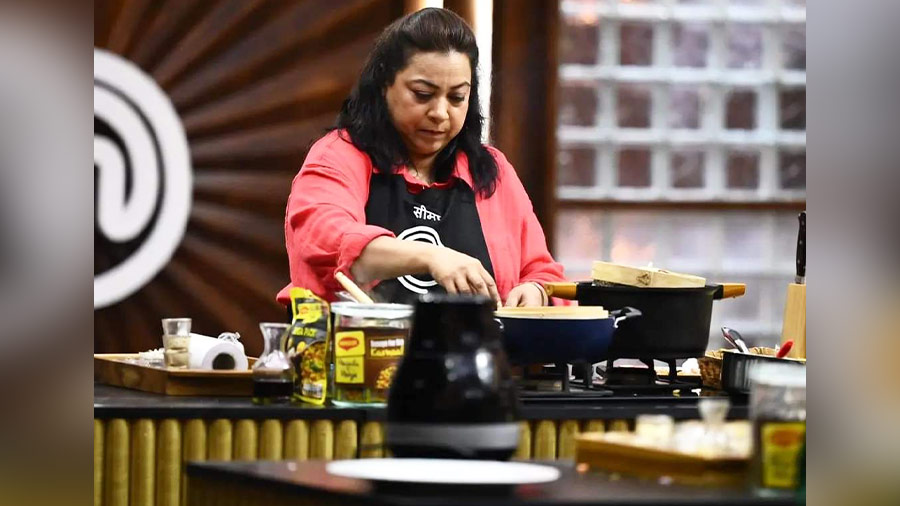 Sima Ahmed in action on MasterChef India Season 8