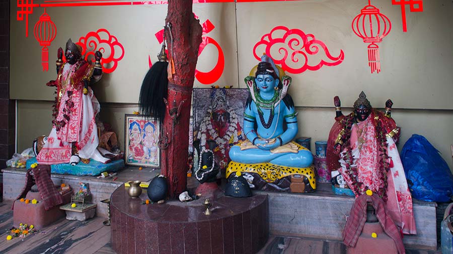 Inside the Chinese Kali Temple of Tangra 