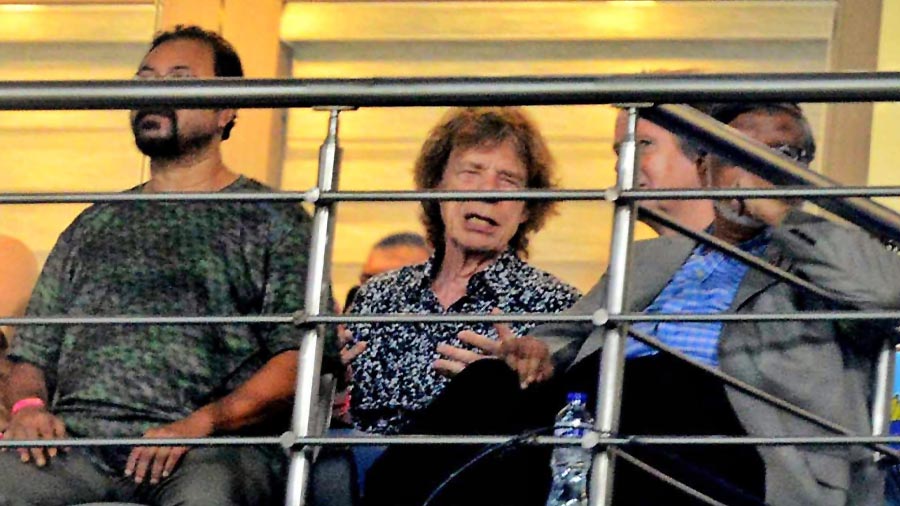 In pics: Mick Jagger and Usha Uthup watch England versus Pakistan match at Eden Gardens