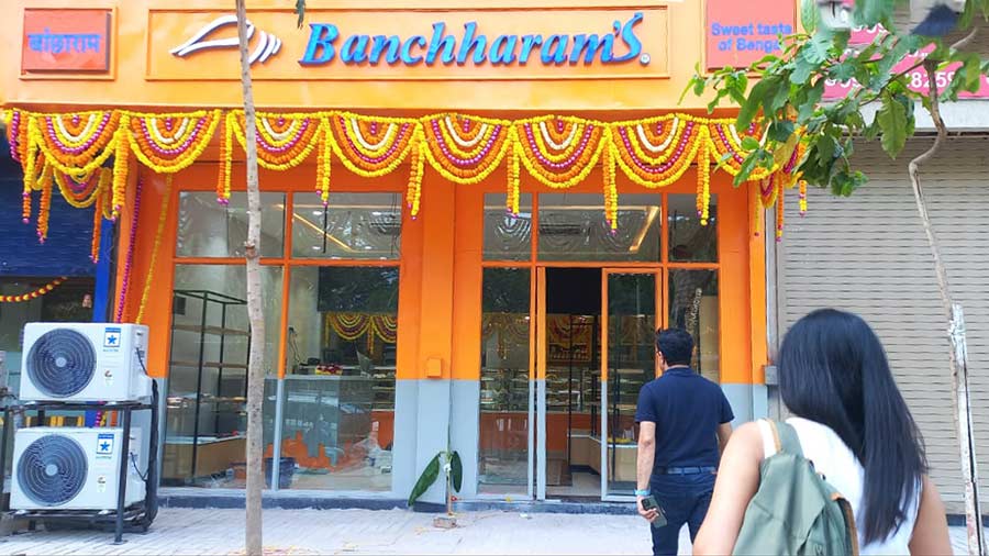 The new outlet of Banchharam's at Mumbai