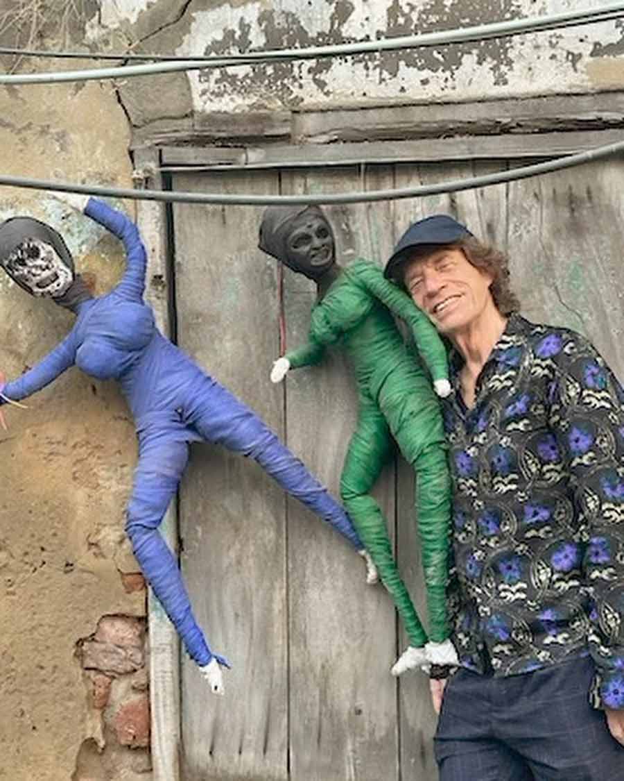 Mick was sporting enough to pose with the replicas of mythical ‘bhoots’ (ghosts) probably at Kumartuli. The Diwali post drew a wide range of reactions — shock to awe — from the legend’s fans. From ‘Can't believe you're in my city!!’ to ‘Jagger knows Diwali, my life is complete lol’