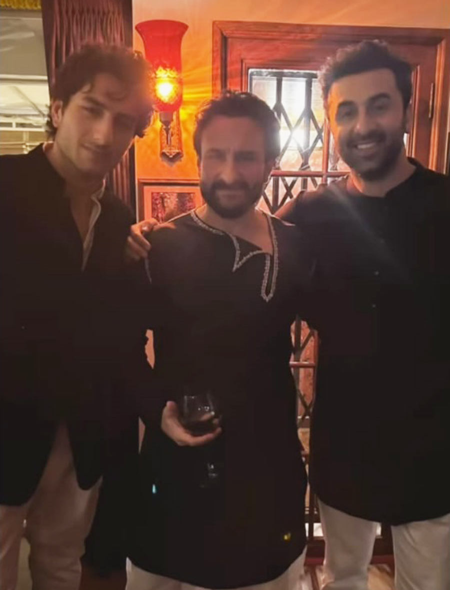 At Kareena’s Diwali party, Saif, Ibrahim and Ranbir Kapoor sported all-black outfits. “Men in black,” Saba captioned her post.