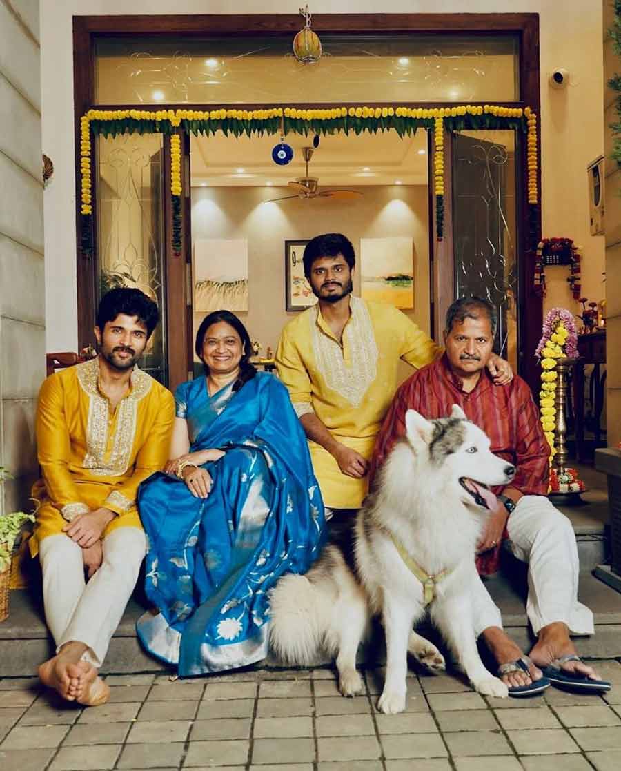 Kushi star Vijay Deverakonda shared a picture with his family, moments before lighting firecrackers together.