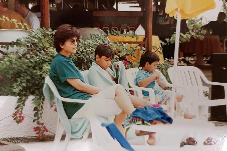 Zeenat Aman recalls her Mauritius vacation with sons Azaan and Zahaan ...
