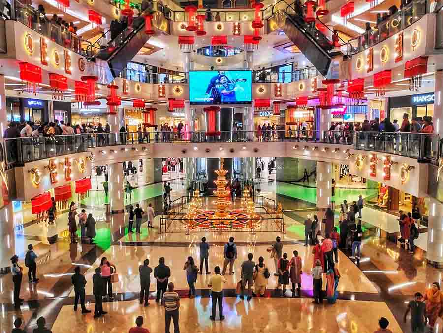 Shoppers at South City Mall had their eyes fixed on the giant screen in the atrium as it beamed the action live from Wankhede, Mumbai